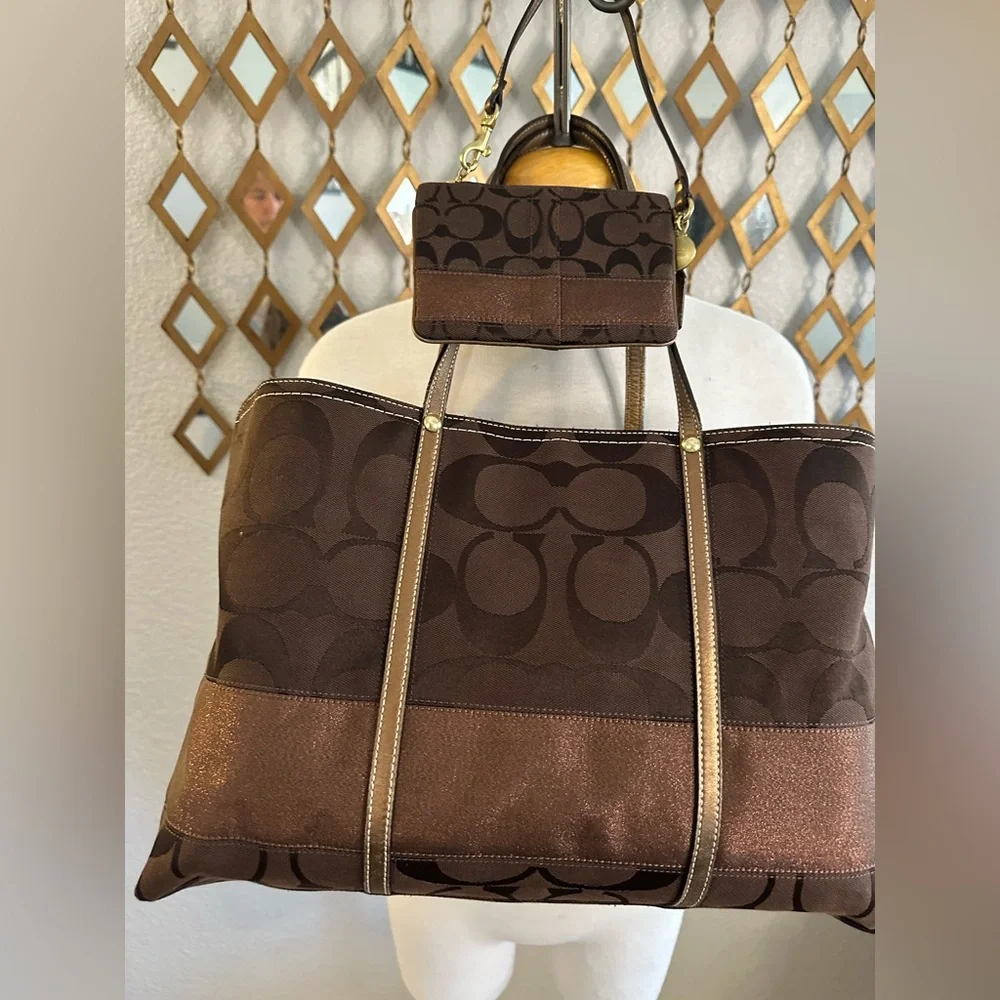 Coach Signature Tote & Matching Wristlet